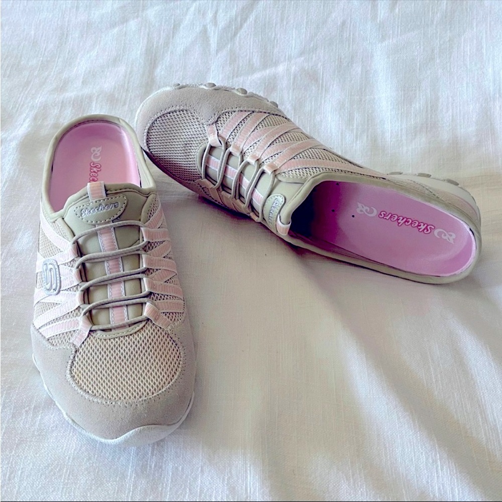 SKECHERS Pink / Nude Slip On Shoes